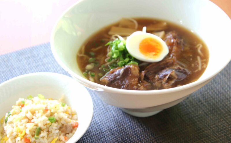 醤油豚骨ラーメンと炒飯